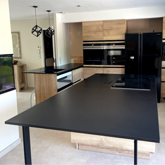 mesa Laminam Nero Assoluto