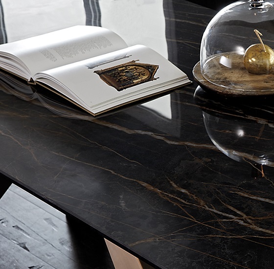 mesa Laminam Noir Desir