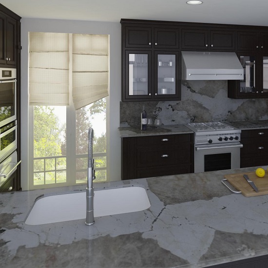Cocina e isla tradicional de porcelánico Dekton Khalo