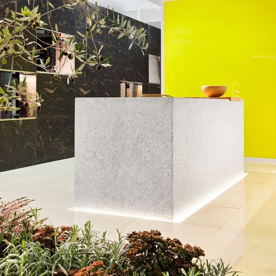 encimera de recepcion de Caliza Niwala White