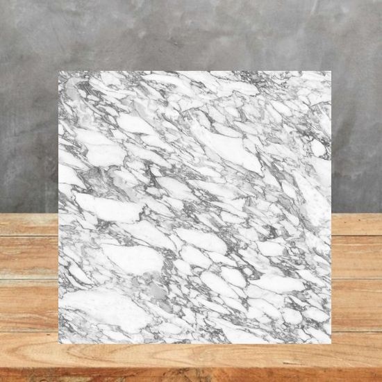 imagen de una muestra Neolith Arabesque y un fondo gris