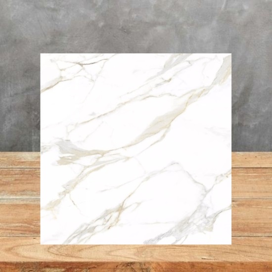 imagen de una muestra de Loza Neolith Calacatta Roma y un fondo gris