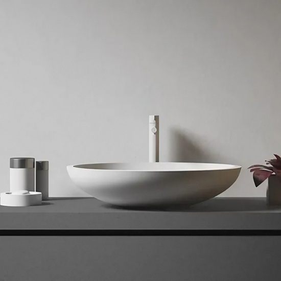un baño con lavabo Equs Metal Grey
