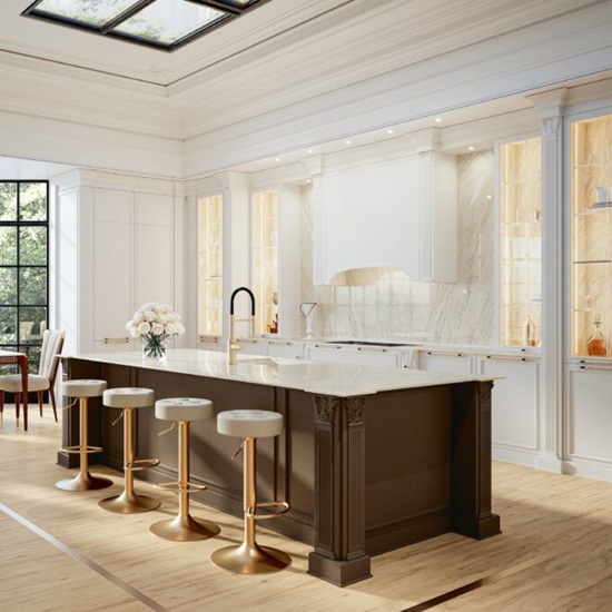 una cocina de lujo con encimeras Laminam Taj Mahal
