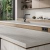 encimera Techlam Travertino Pearl en una cocina