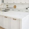 cocina blanca Ascale Torano Oro