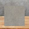 Muestra pequeña de encimera Arklam Amsterdam Grey, superficie porcelánica resistente para evaluaciones en Málaga