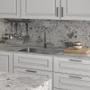 Encimera de cocina Arklam Amsterdam Grey con utensilios colgantes y fregadero, superficie resistente para cocinas en Málaga