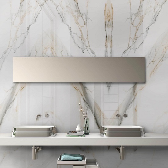 cimera y Revestimiento Arklam Atlantis Gold en Baño