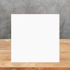 Muestra de encimera Arklam Pure Super White 10x10 cm para probar en Málaga.