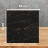 Muestra 10cm de encimera Neolith Mamba Málaga, baldosa negra con vetas doradas para pruebas.