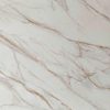 Textura detallada de Blaker Venatino Gold blanca con vetas doradas en patrón marmóreo intenso.