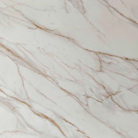 Textura detallada de Blaker Venatino Gold blanca con vetas doradas en patrón marmóreo intenso.